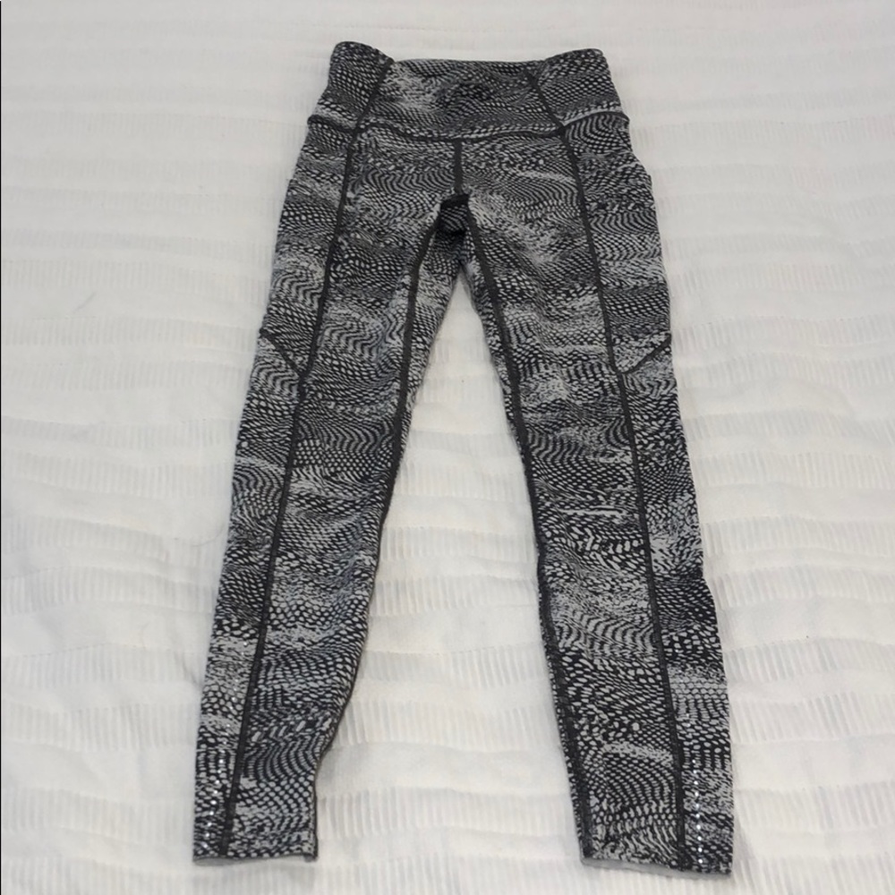 Lulu lemon fast and free 25”